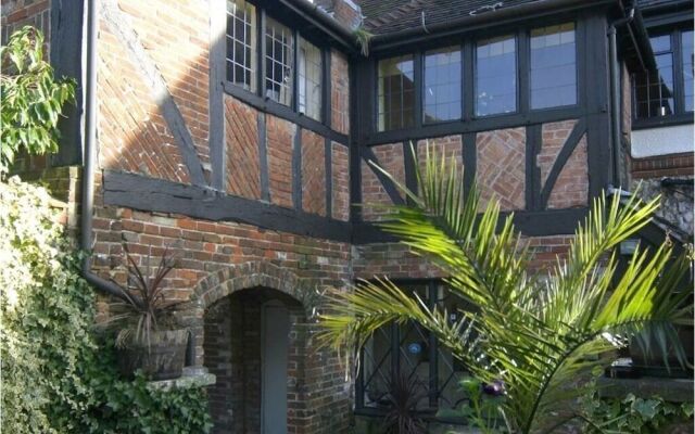 Village House Coaching Inn