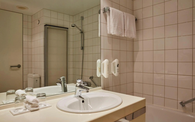 NOVINA HOTEL Wöhrdersee Nürnberg City