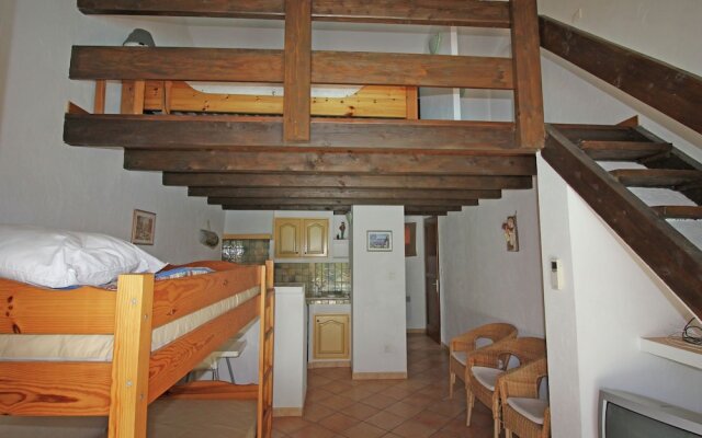 Villa With air Conditioning and Private Pool 1 km From Saint-paul-en-foret and 35 km From the sea