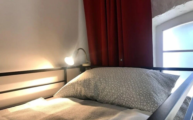 Апартаменты в центре на ул. Пологой, 17