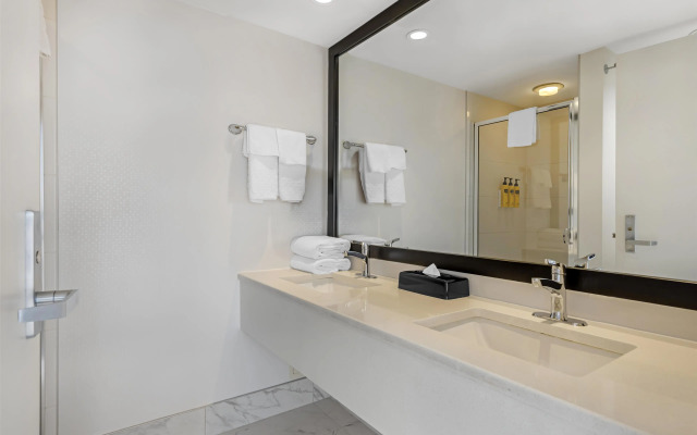 Best Western Plus Suites Downtown