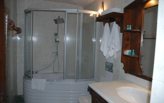 Elkep Evi Cave Hotel