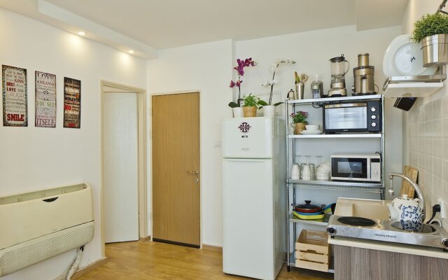 tlv suites inn 2 rooms