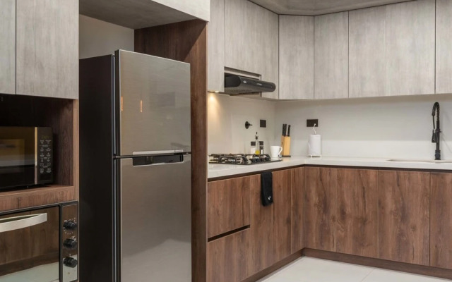 w Impressive 3BR With Balcony in Laureles