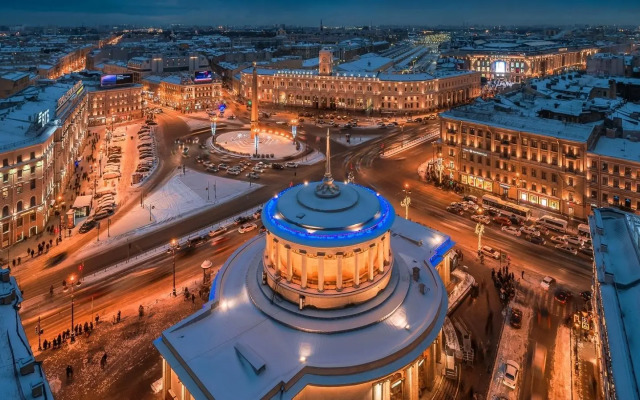 В центре на улице Гончарная 21