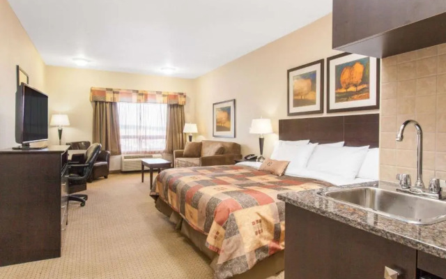 Ramada Pincher Creek