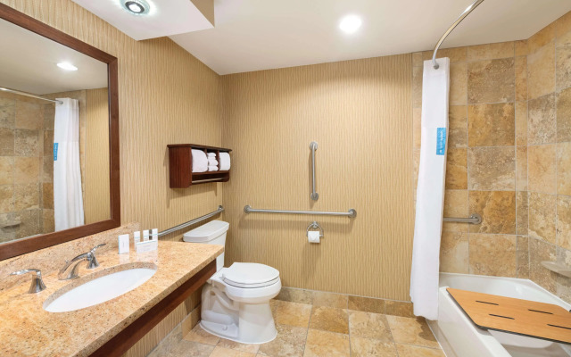 Hampton Inn Cleveland-Downtown