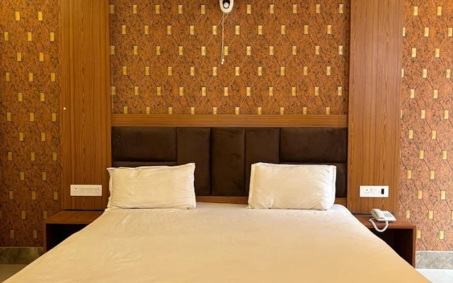 Hotel New India