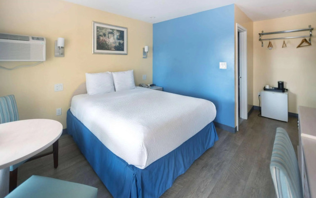 Days Inn by Wyndham Hicksville Long Island