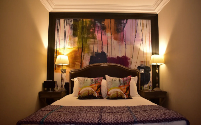 The Rutland Hotel & Apartments