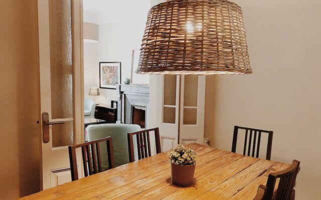 Aribau Cinema Apartamentos