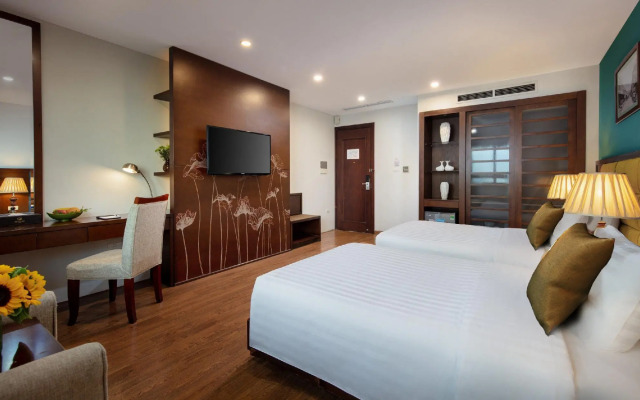 Skylark Hotel