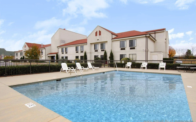 Red Roof Inn Murfreesboro