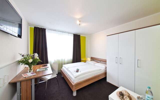 Hotel Aviva