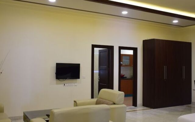 When In Gurgaon - Service Apartments, Next to Artemis Hospital