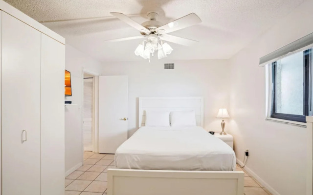 Ocean Sands 1-708
