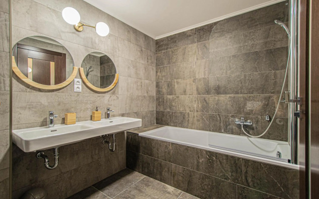 Quite Loft with Balcony and 3 Air Conditioners