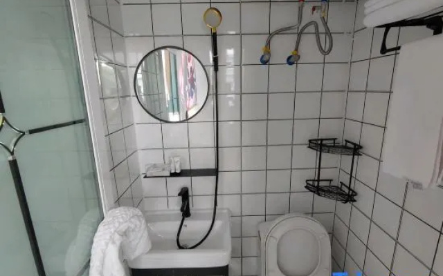 Time Memory Homestay (National Exhibition and Convention Center Hongqiao Railway Station) – Bathroom – Shanghai