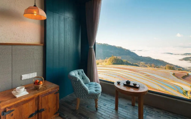 The Twelve Manor Terraces Lodge