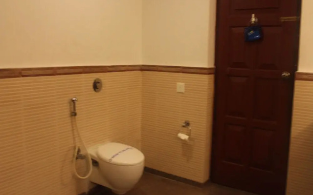 OYO 3010 Chanakya BNR Hotel