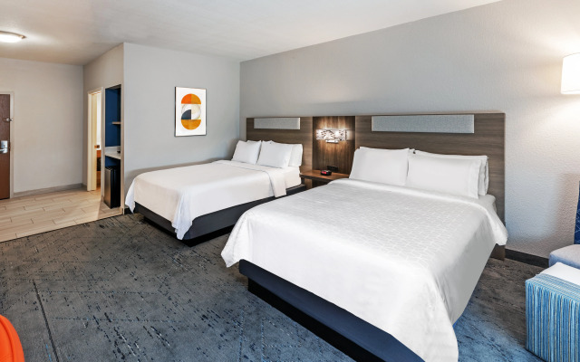 HOLIDAY INN EXP STES SPACE CTR by IHG