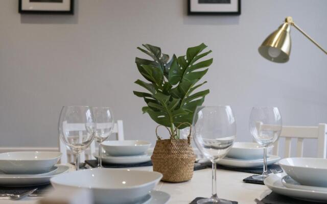 Charming 3-bed House in Newcastle Upon Tyne