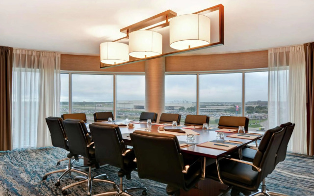 Embassy Suites by Hilton Minneapolis Airport