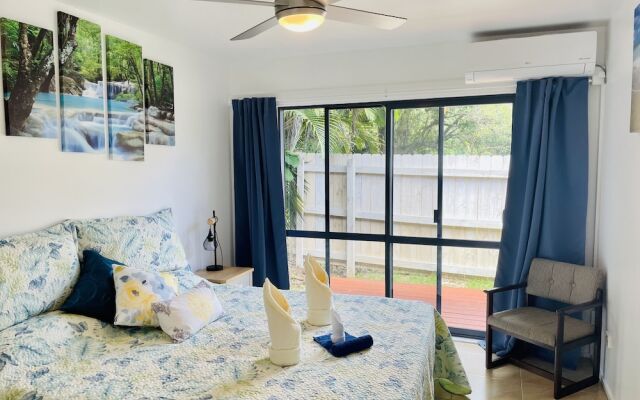 Red Hibiscus Villas