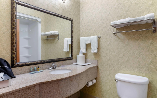 Best Western Plus Bradbury Inn & Suites