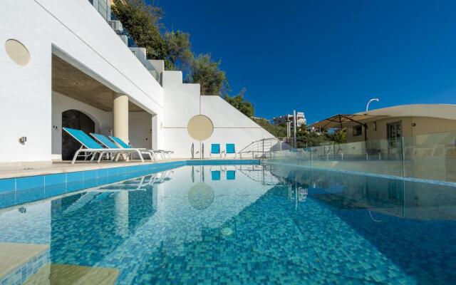 Studio Evian