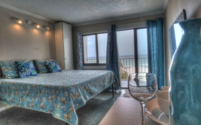 Pet Friendly Gulf Views On the Beach Steps Away 2nd Floor Private Deck