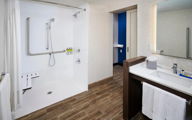 Holiday Inn Express Sarnia - Point Edward by IHG