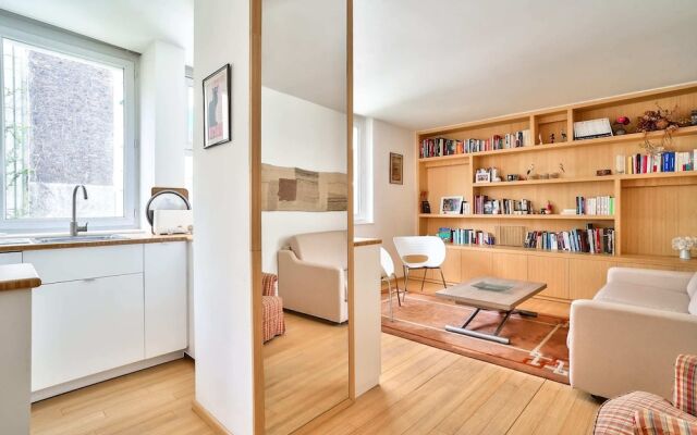 Charming 3 Room Apartment - Paris