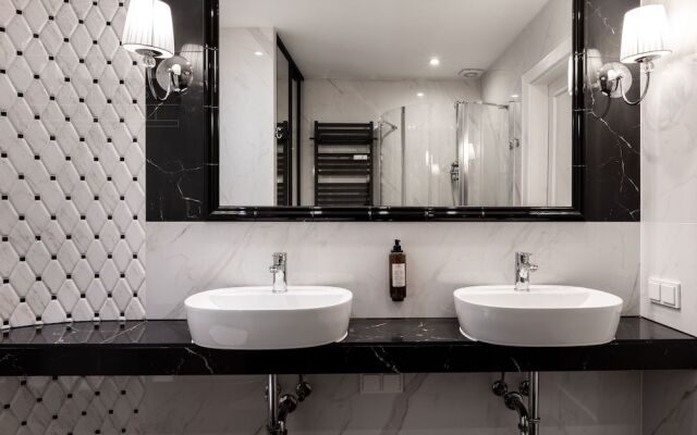 Feniks Fragola Apartments
