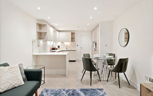 Executive 1 & 2 Bed Apartments in the Heart of London, Free WiFi by City Stay London