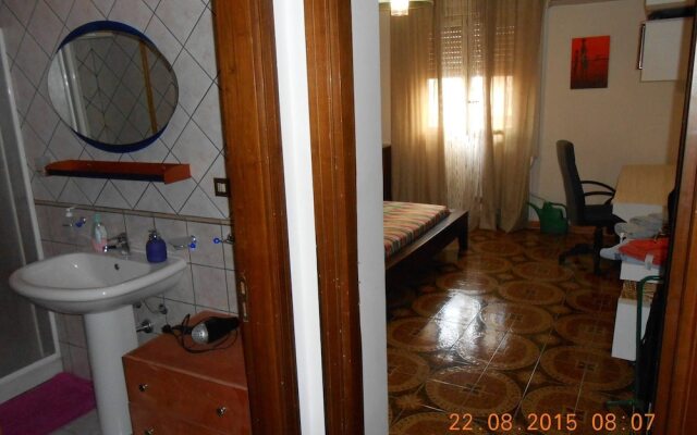 Suite Afrika, Mondello, Palermo