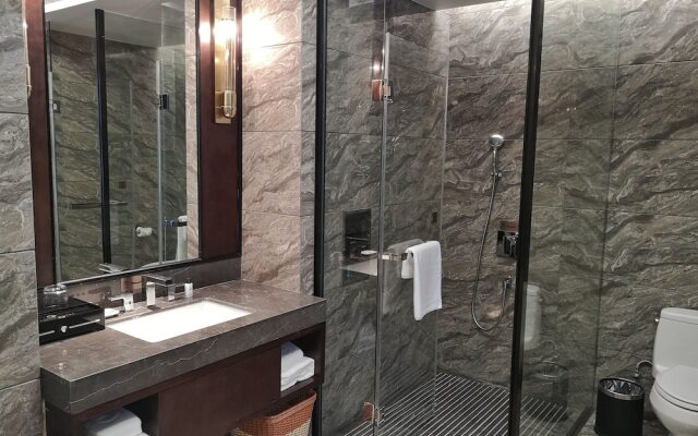 Shatou Hairun Hotel