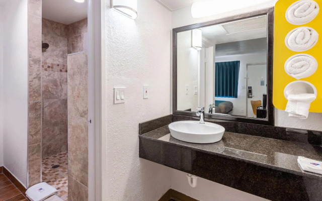 Motel 6 Valdosta, GA - University