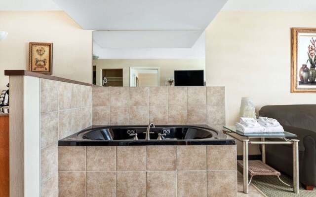 Ramada Clairmont/Grande Prairie
