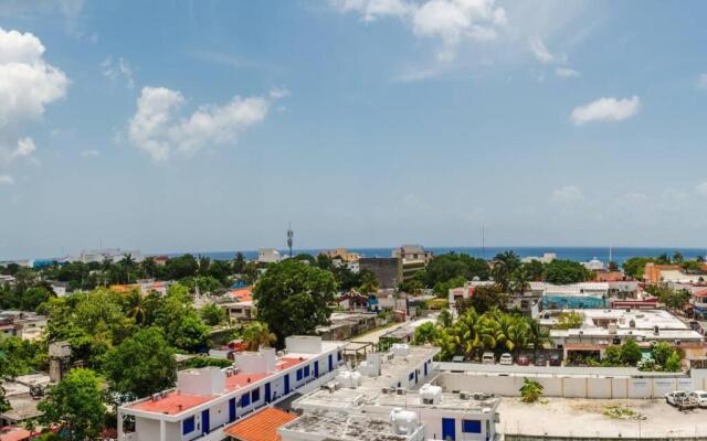 Centrally located gem - sunset views/rooftop pool 2BR/2Bath