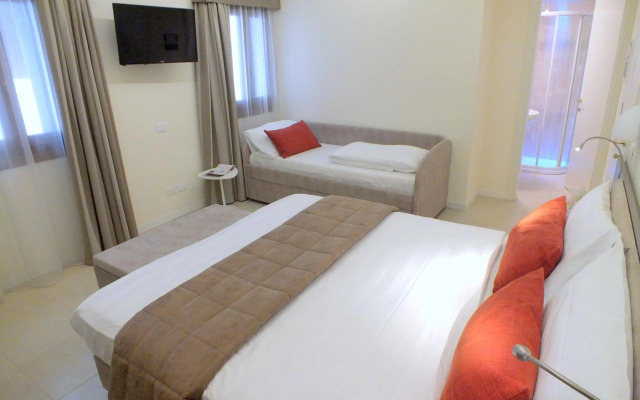Leone Hotel