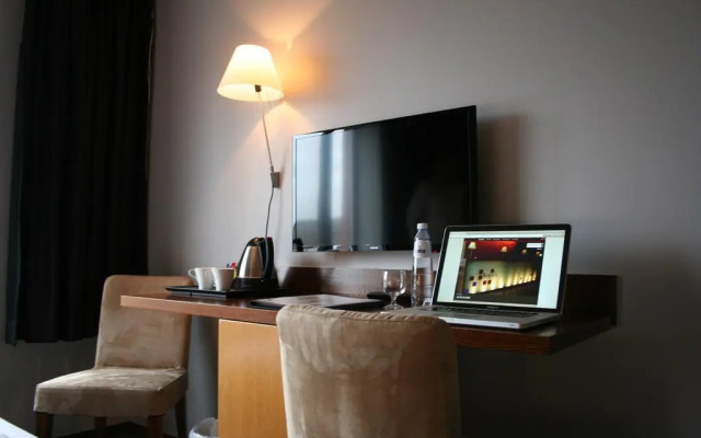 Hotel Sirius