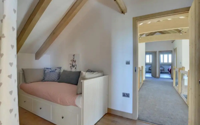 Alluring Holiday Home in Stone Oxney With Garden