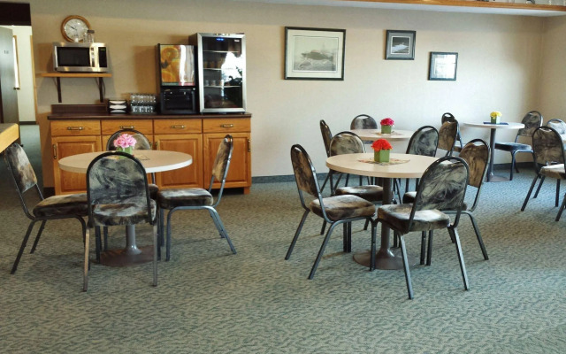 Woodland Inn Meadow Lake