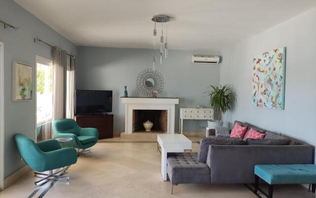 EL GOUNA-Elegant 4-bedroom Villa with Heated Pool