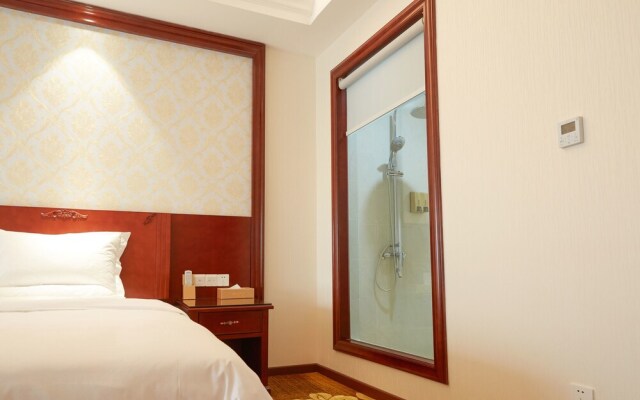 爱东精品酒店(广州飞翔公园地铁站店)