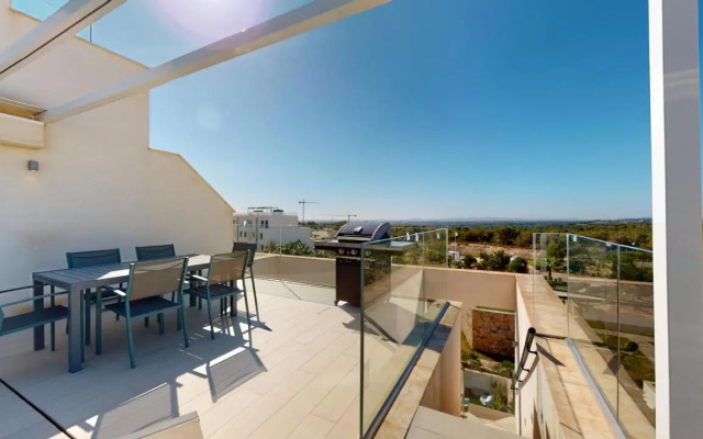 Las Colinas Golf, Luxury Penthouse