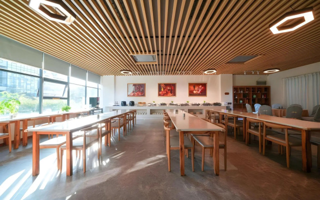 Vienna 3 Best Hotel (Xiamen Airport Xiagu Dock)