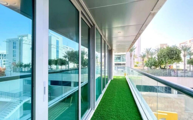 Cozy 2BR With Balcony The Greens
