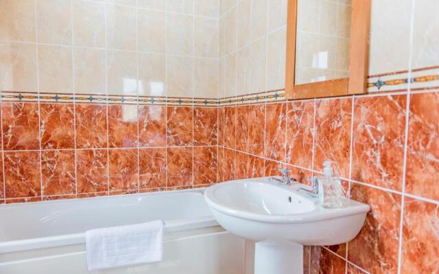 Duncarbury Heights - 4 Bedroom Detached House